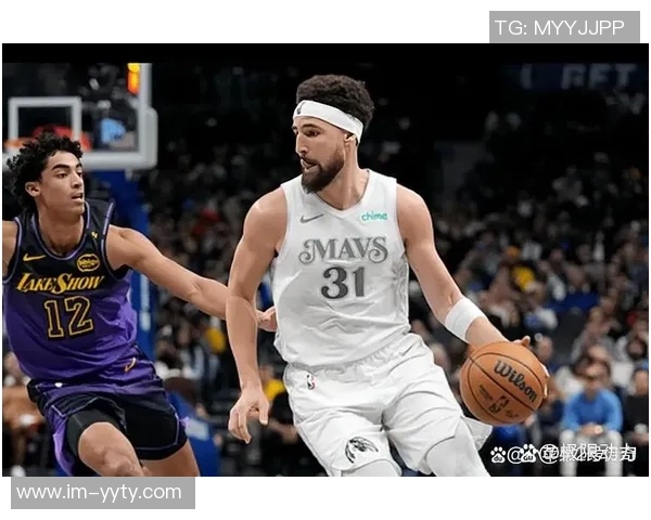 克莱半场表现出色三分球命中率高达百分之百助力球队取得领先