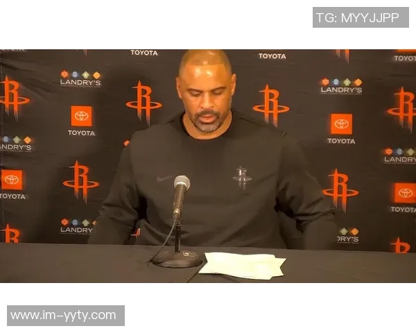 乌度卡直言球队失误频繁对手展现强大身体对抗能力