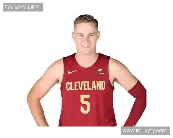 梅里尔新秀赛季随雄鹿夺冠分享职业精神的重要性与成长心得 梅里尔新秀赛季随雄鹿夺冠分享职业精神的重要性与成长心得