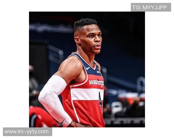 太阳队续约瑞安邓恩第三年球队选项上季场均69分36篮板表现稳定